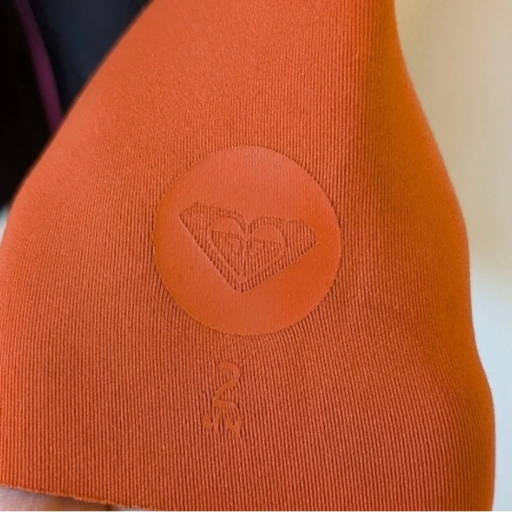 SOLD- Roxy Wetsuit Jacket - Picture 5 of 6